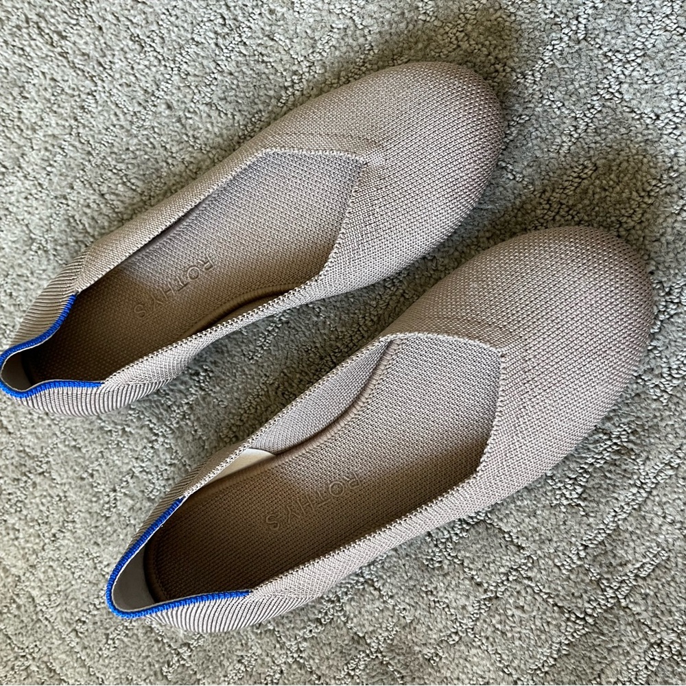 Rothy's Taupe Knit Slip-On Flats with Blue Trim